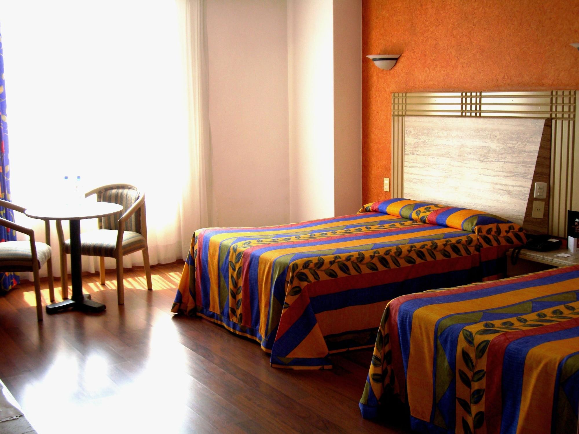 גואדלחארה Hotel Cervantes מראה חיצוני תמונה
